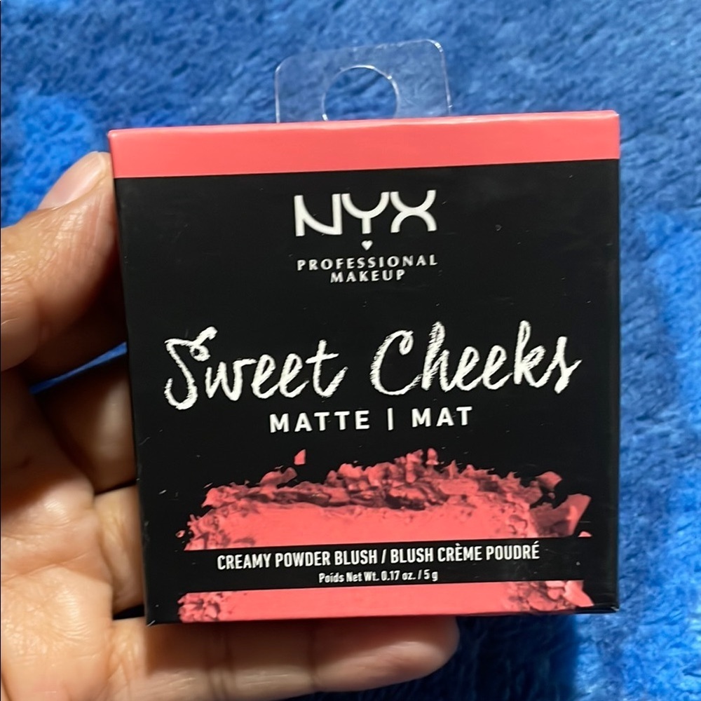 NYX Sweet Cheeks Matte Blush - Bold Pink